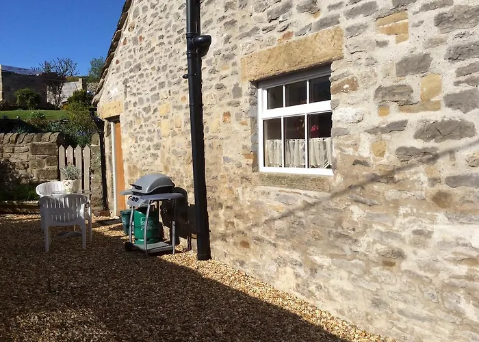 West End Cottage And Shippon